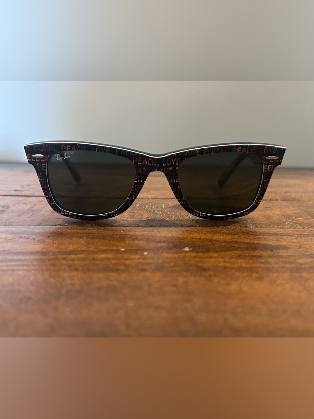 Ray-Ban Wayfarer Peace and Freedom Special Series #5 Sunglasses with Case & Box